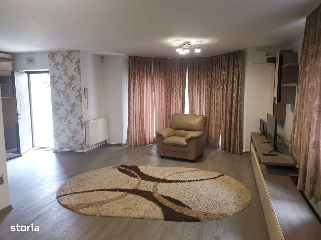 Casa P+E, Stefanesti, mobilata, teren 400mp - Imagine principală: 5/17