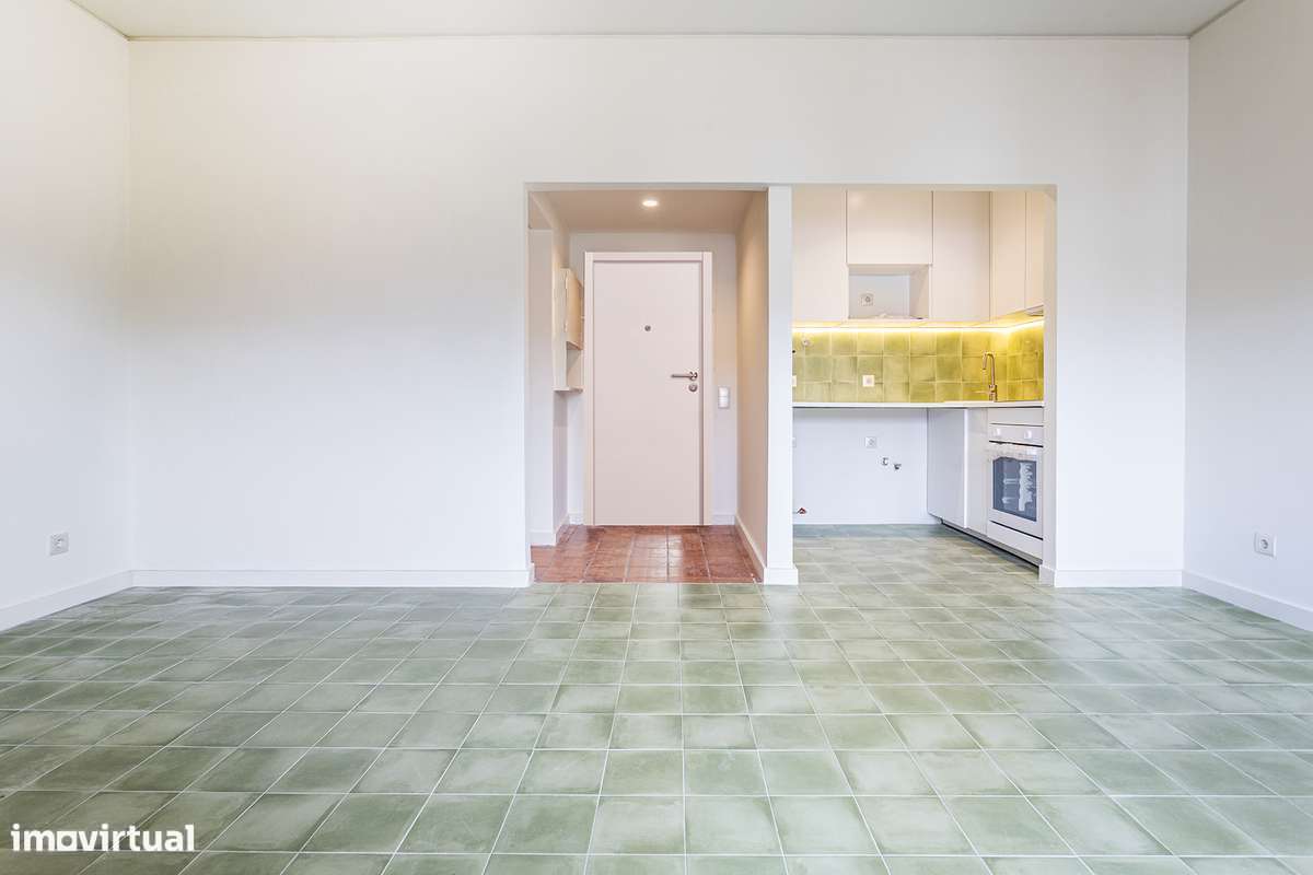 T1 acabado de reabilitar no Estoril - Grande imagem: 3/23