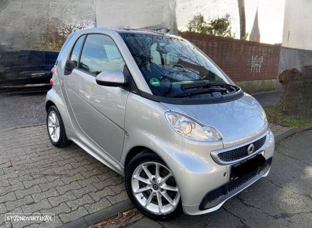 Smart ForTwo Coupé 1.0 mhd Passion 71 Softouch - 3