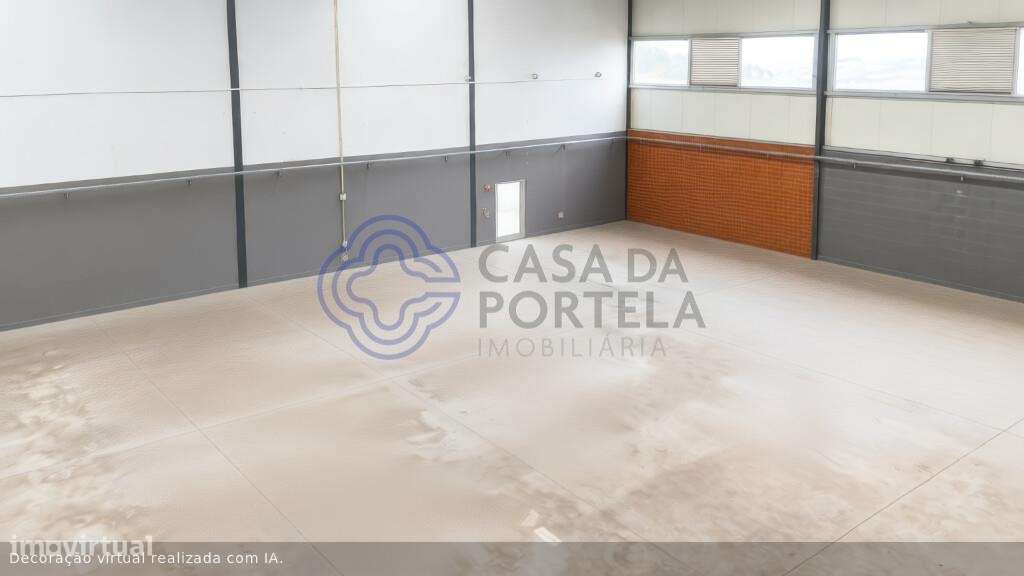 Venda de armazém industrial, escritório e logradouro em Ermesinde-33