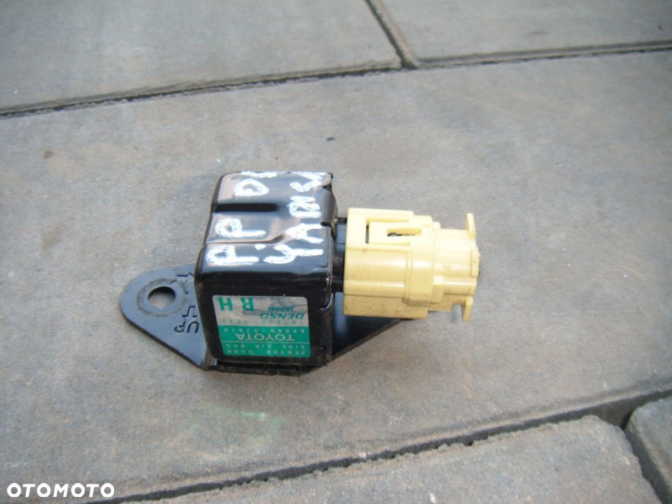 toyota yaris 1 05r  sensor airbag - 1