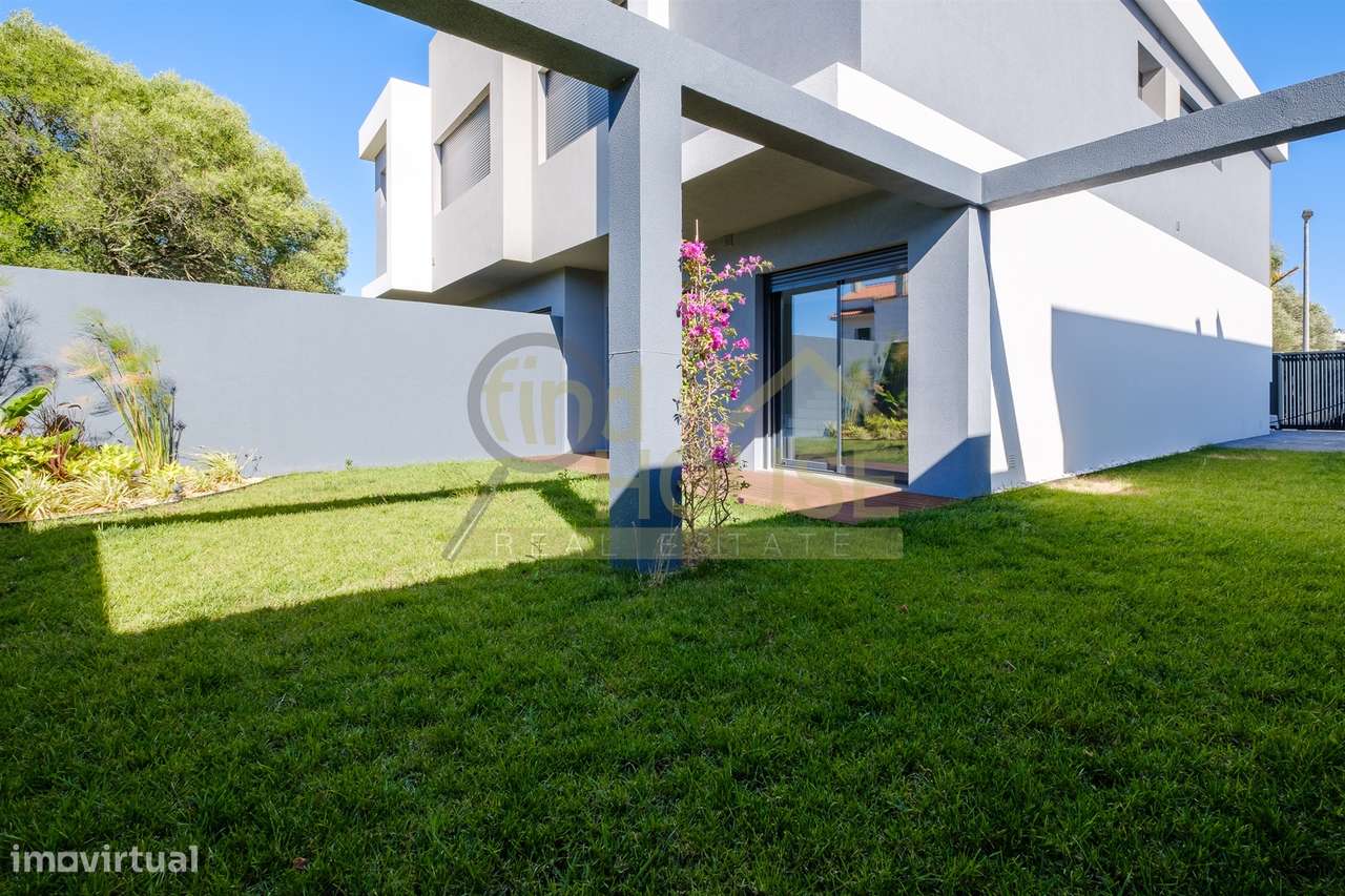 Moradia geminada T3 em Bicesse-28