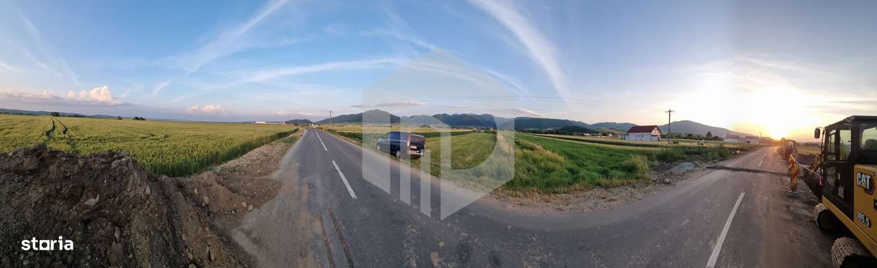 Teren Gura Râului-Orlat-1782 MP-2 fronturi-Utilitatile la 30 ml - Imagine principală: 3/7