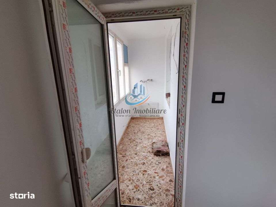 Ap. 3 camere semidecomandat, etaj 2, Piata Darmanesti - Imagine principală: 3/7