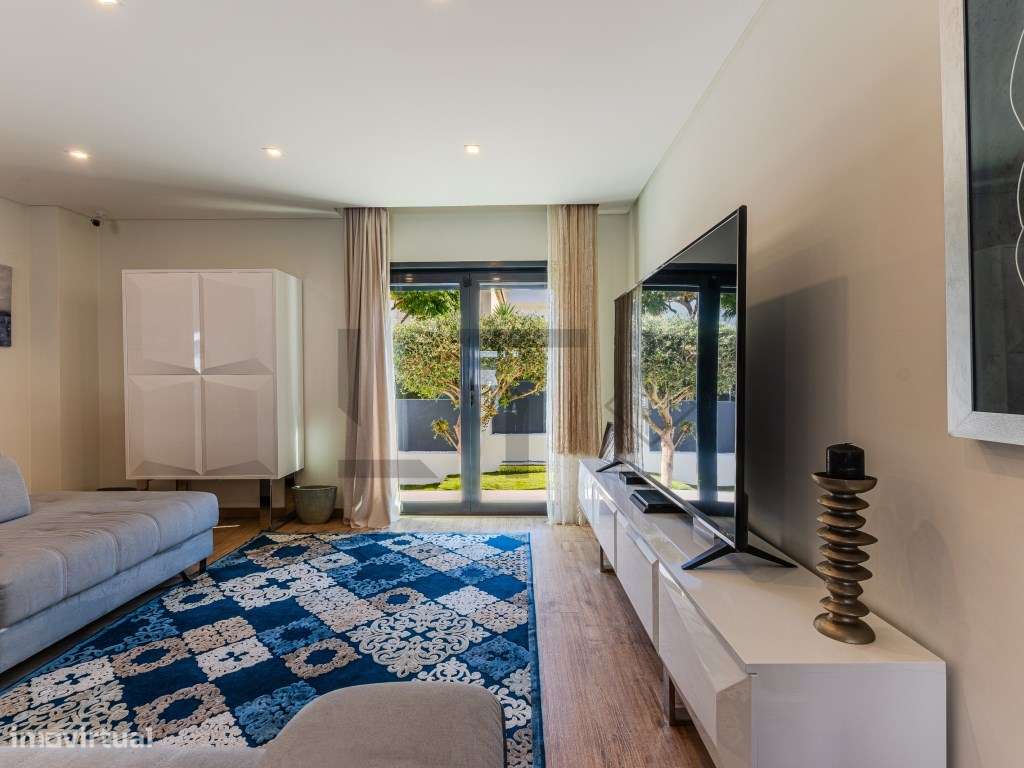 Fantástica Moradia T4 Moderna com Vista Mar, Jardim e Estacionament...-50