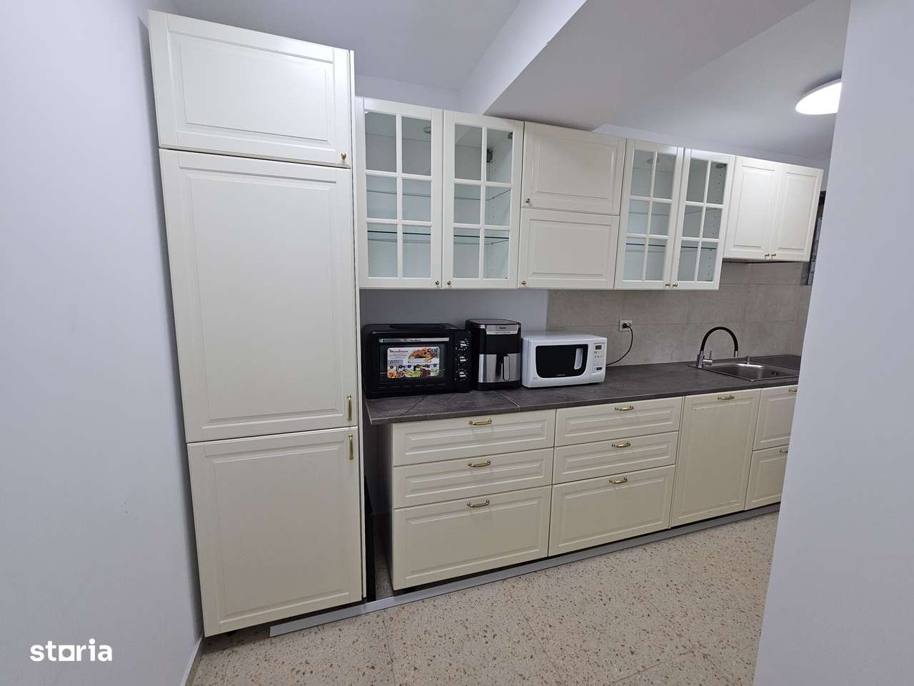 Apartament 3 camere in spatele bisericii Bazilescu-0