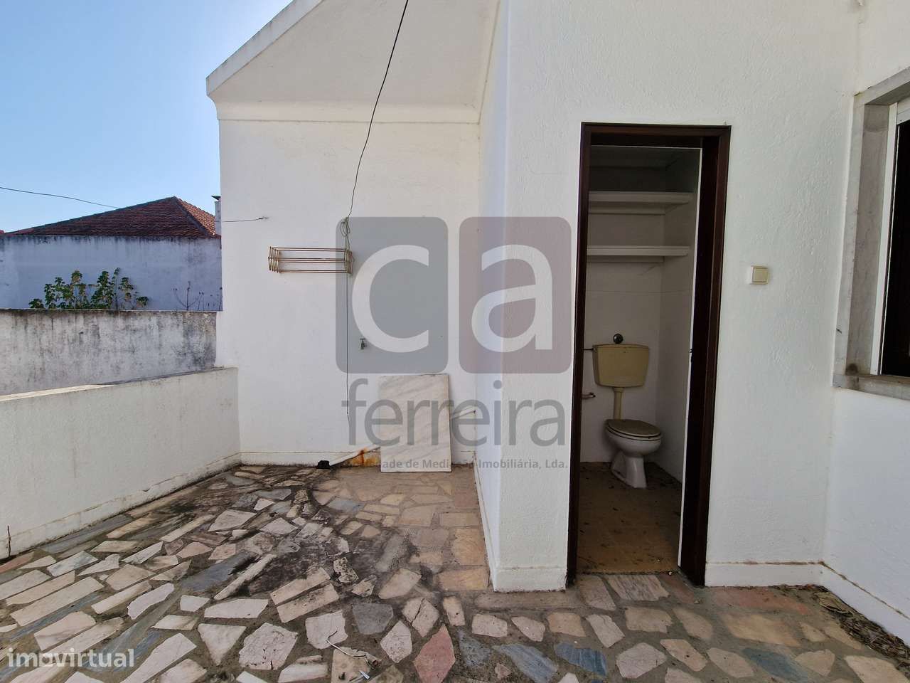 Apartamento T3 com Logradouro e Garagem/Loja – Almeirim-26
