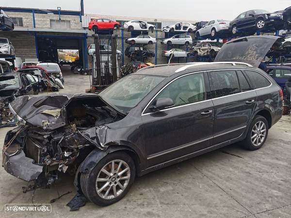 Peças Skoda Superb Combi 1.9 TDI do ano 2010 - 4