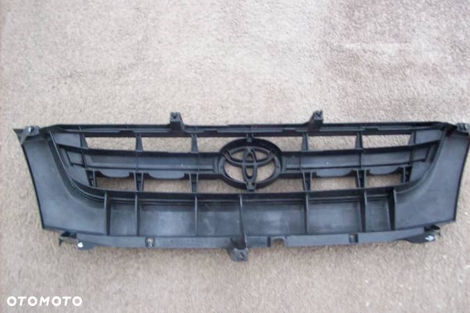 GRILL TOYOTA HILUX - 3