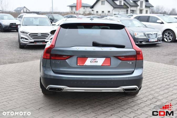 Volvo V90 Cross Country T6 AWD Pro - 11