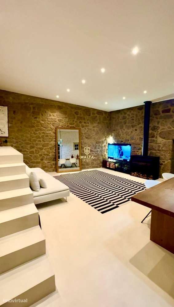 MORADIA EM PEDRA T2 – Charme Antigo com Conforto Moderno-6