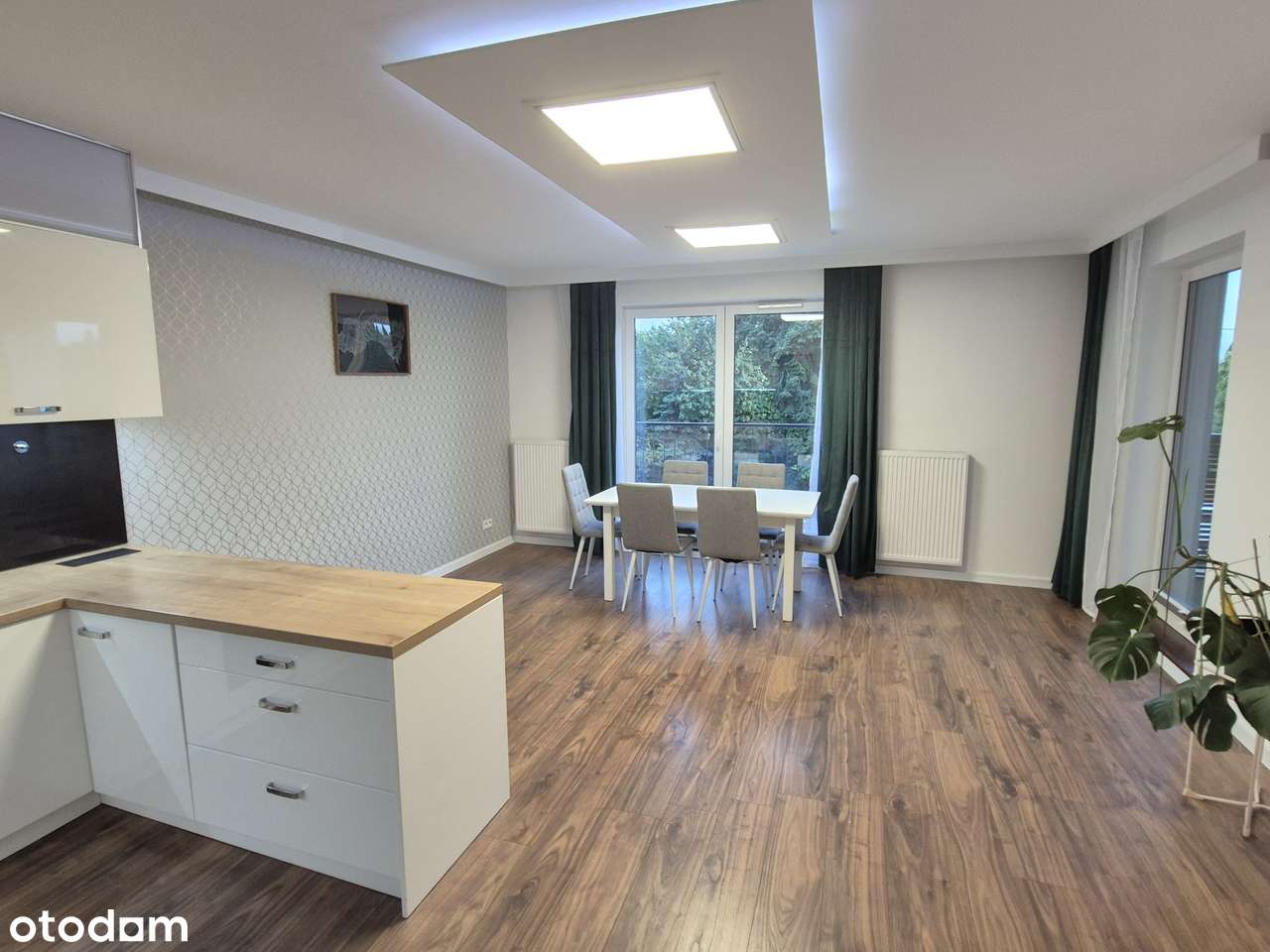 Przestronne i słoneczne mieszkanie! 20min kolejką do Centrum Warszawy!-1
