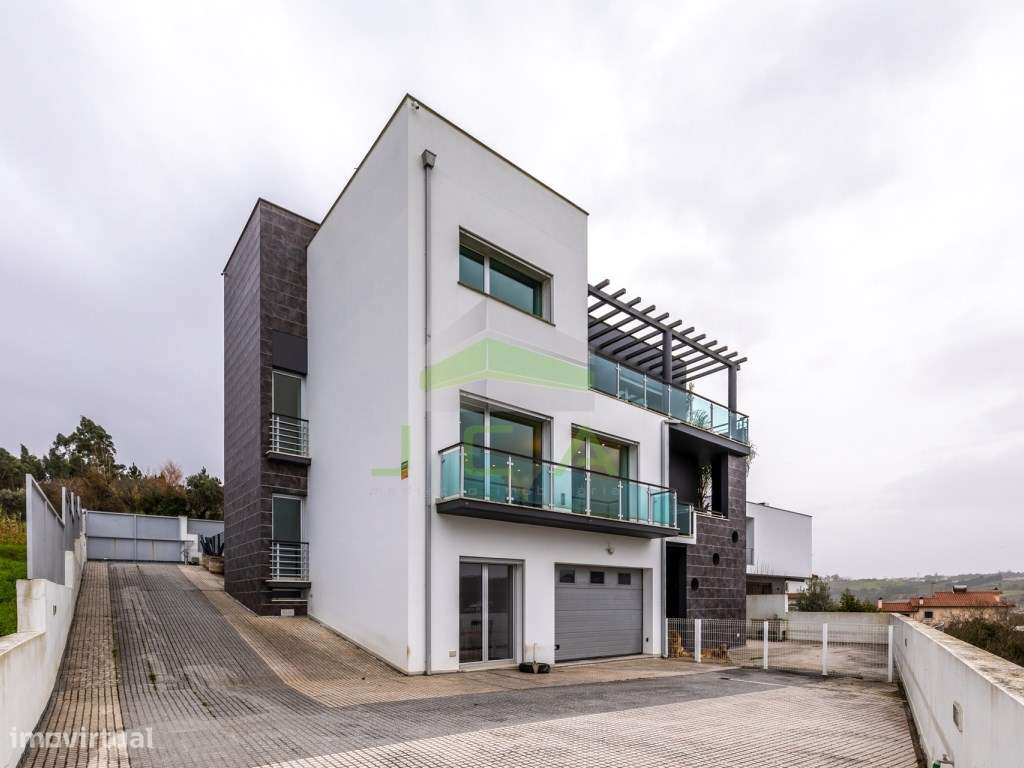 Moradia V4 isolada a 3min de Leiria - Grande imagem: 4/60