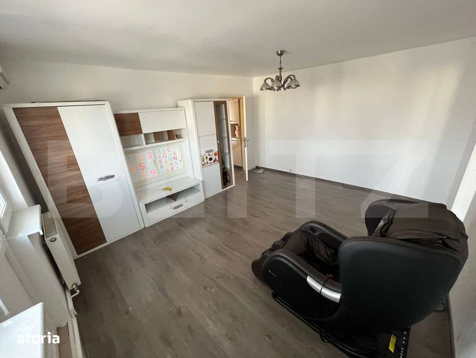Apartament de vanzare, cu 2 camere, 54 mp, zona Micro 11 - Imagine principală: 4/10