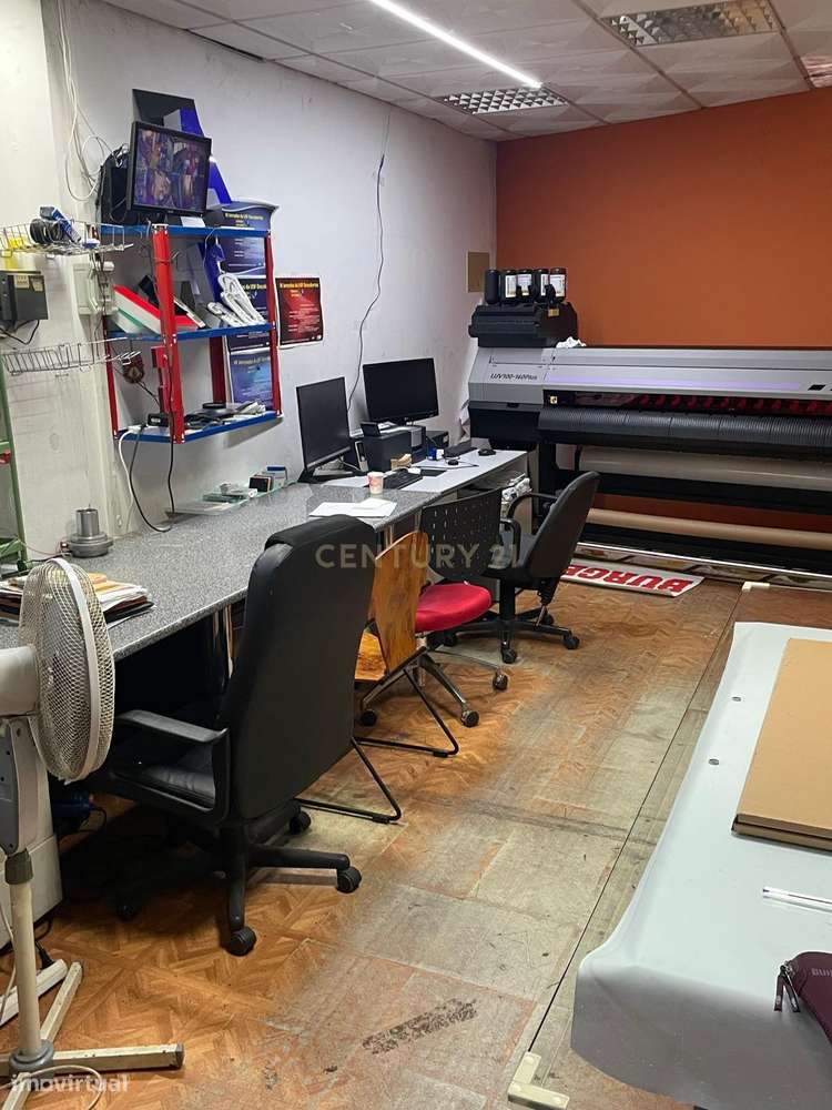 Loja em  Campo de Ourique com 200m² - Grande imagem: 3/4