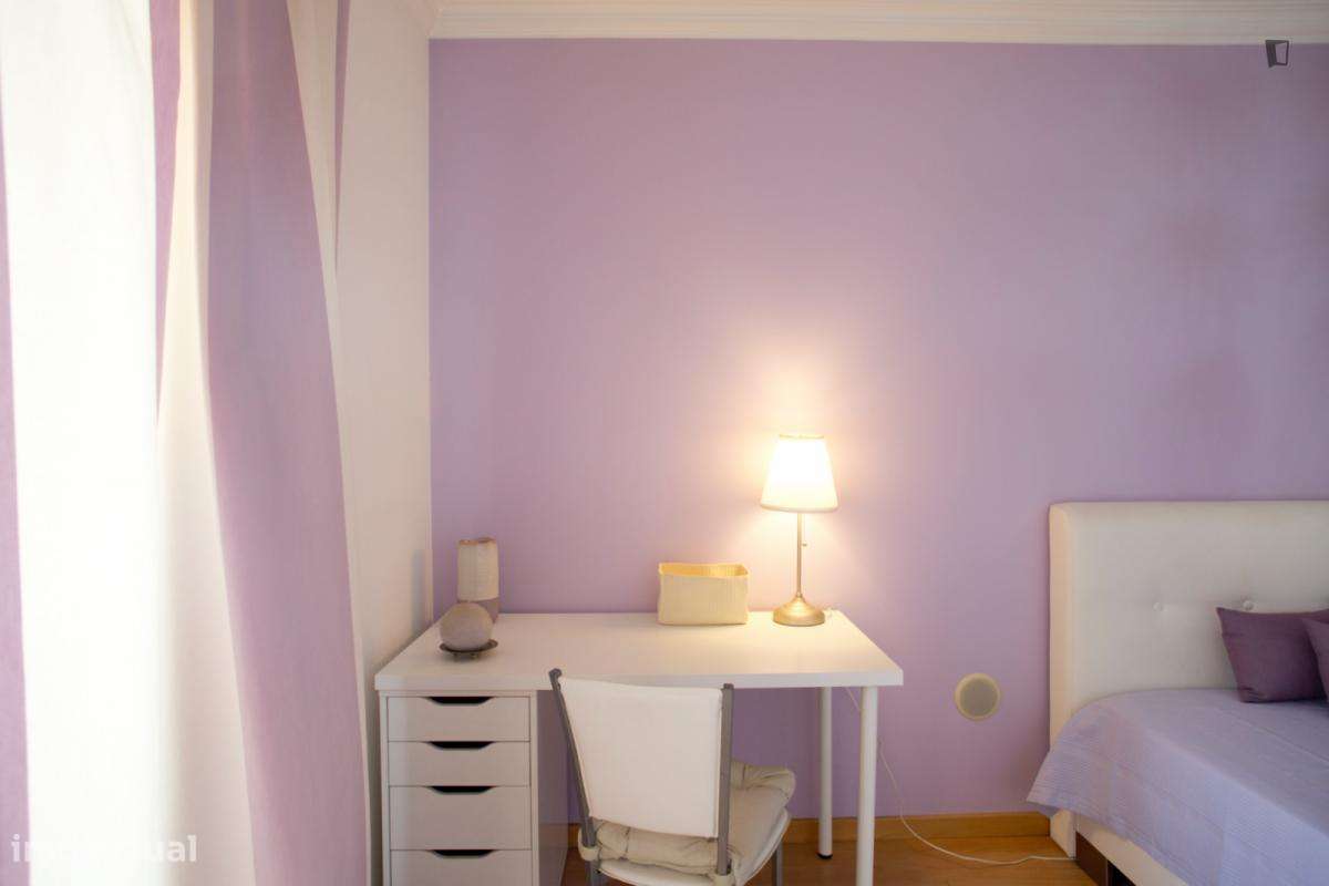 Quarto - localizado em Xabregas Lisbon - Grande imagem: 5/12