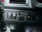 Toyota Avensis 1.8 Active - 25
