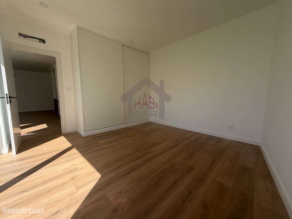Excelente Moradia T3+1 Centro de Benavente Baixa de Preço-13