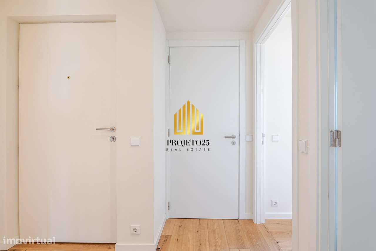 Apartamento T2, 3 Varandas Sul e Poente 13º Piso Vistas Deslumbrantes!-8