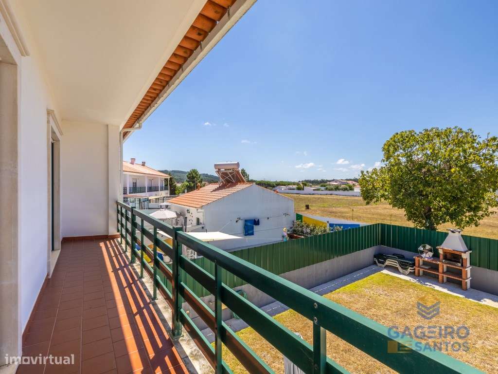 Moradia T3 em condomínio com terreno em Famalicão, Nazaré-19