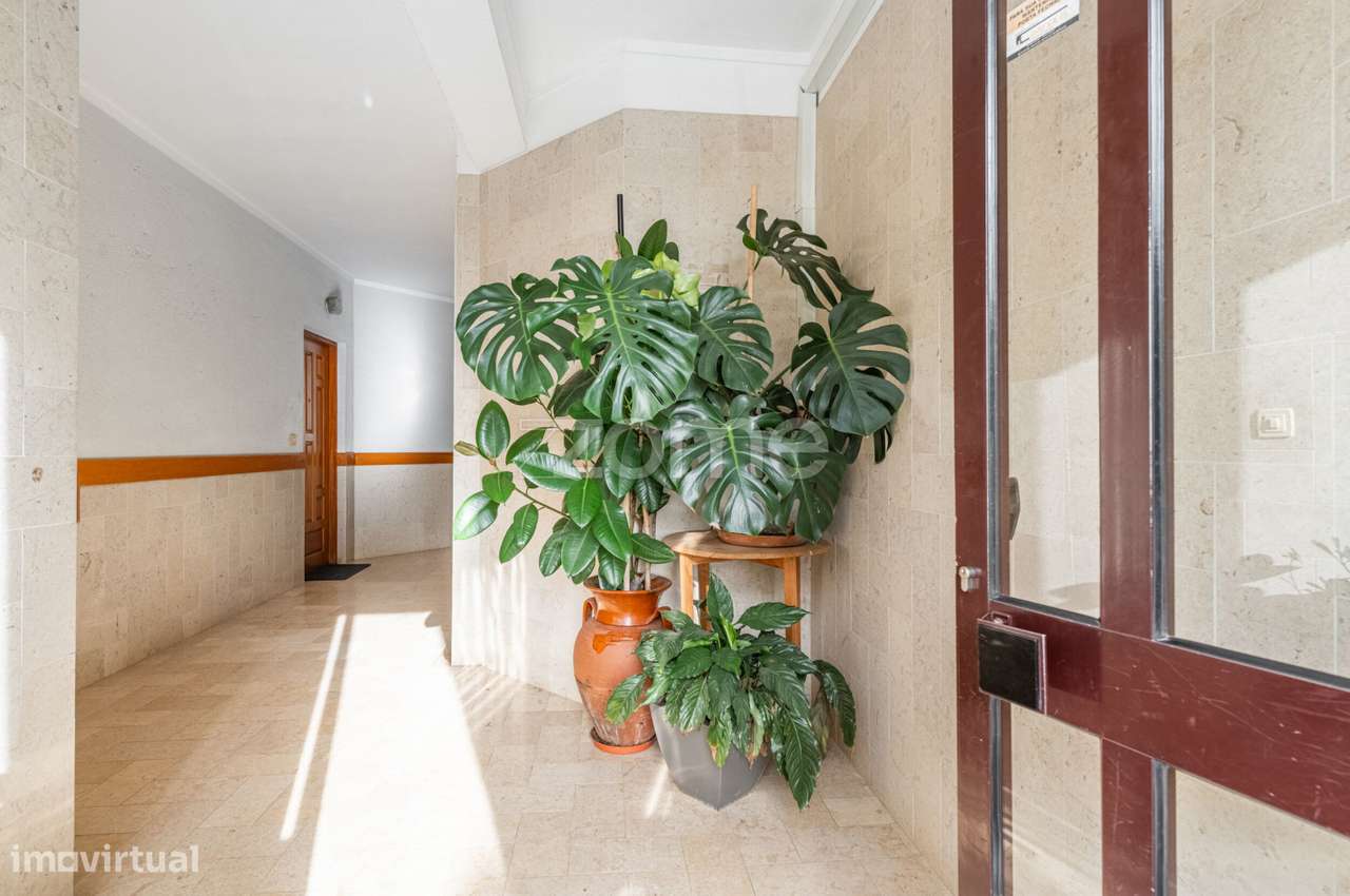 Apartamento T3 Remodelado Centro de Vila Verde-9