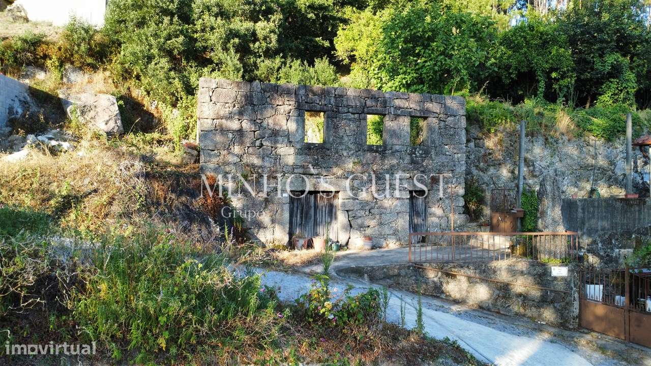 Moradia em Pedra c/2 pisos p/restauro junto á Barragem de Caniçada - V - Grande imagem: 4/10