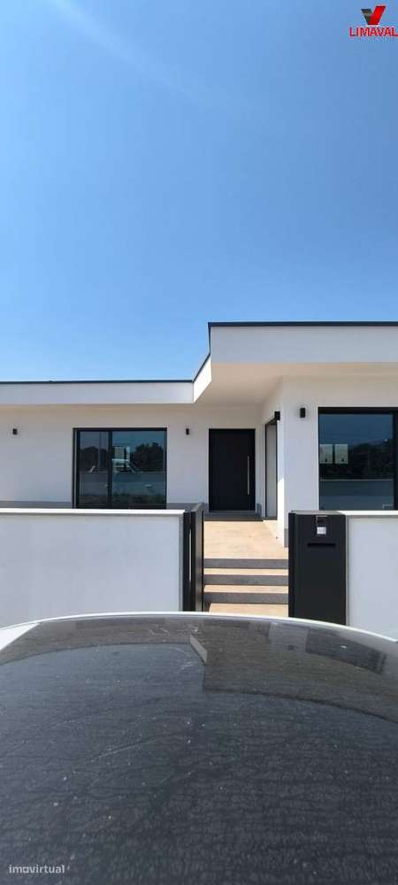 MORADIAS TERREAS - Grande imagem: 4/17