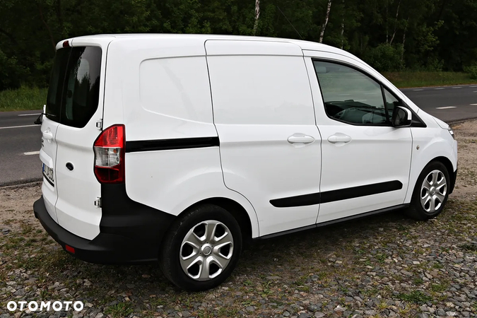 Ford Transit Courier Basis - 17