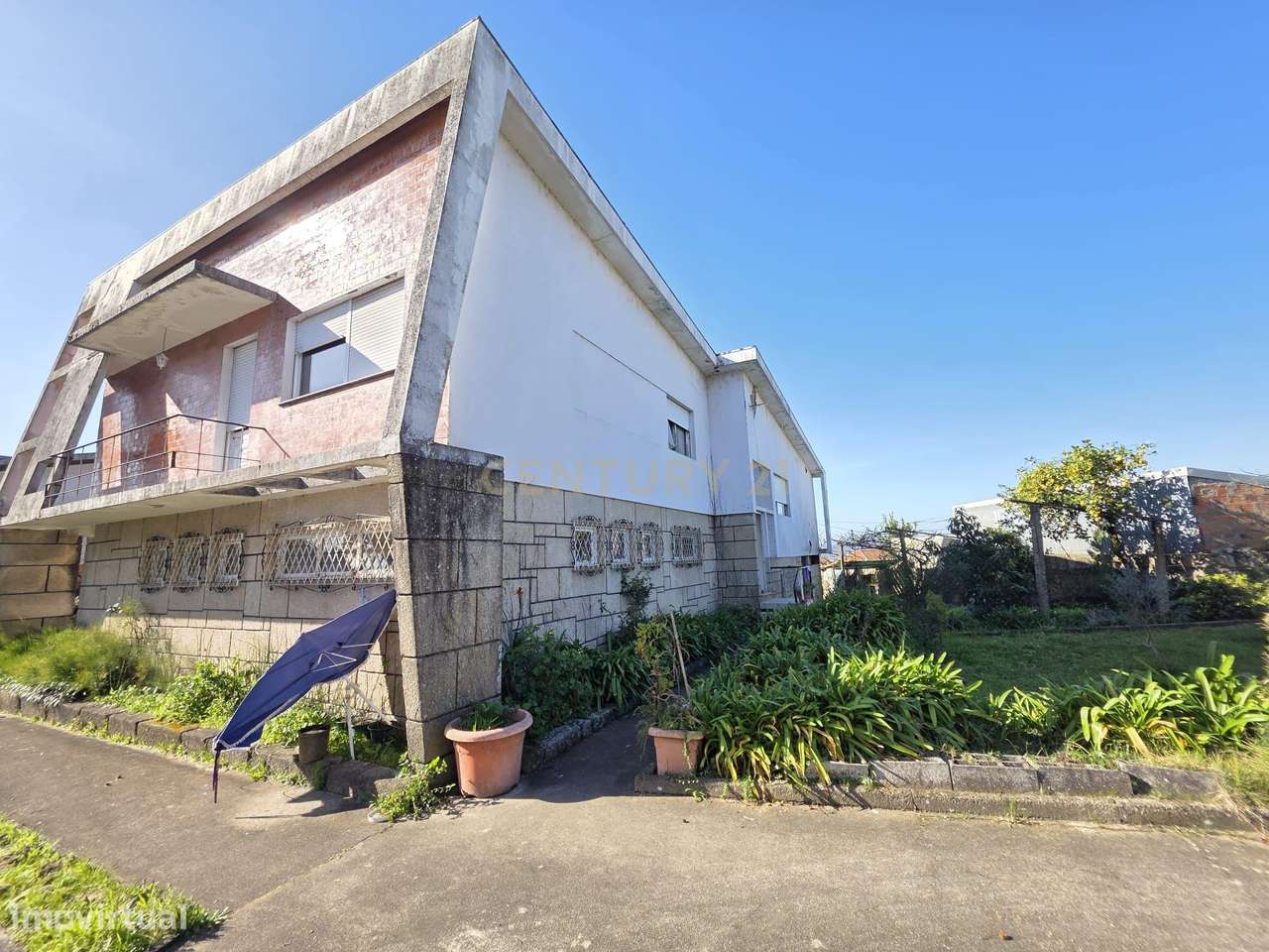 ✨ Oportunidade Única no Centro de Penafiel ✨-10