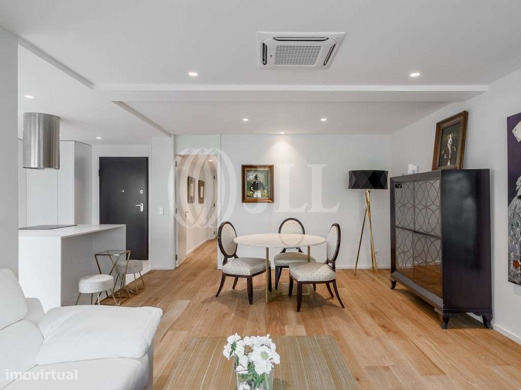 Apartamento T2 com garagem, nas Avenidas Novas, Lisboa - Grande imagem: 4/21