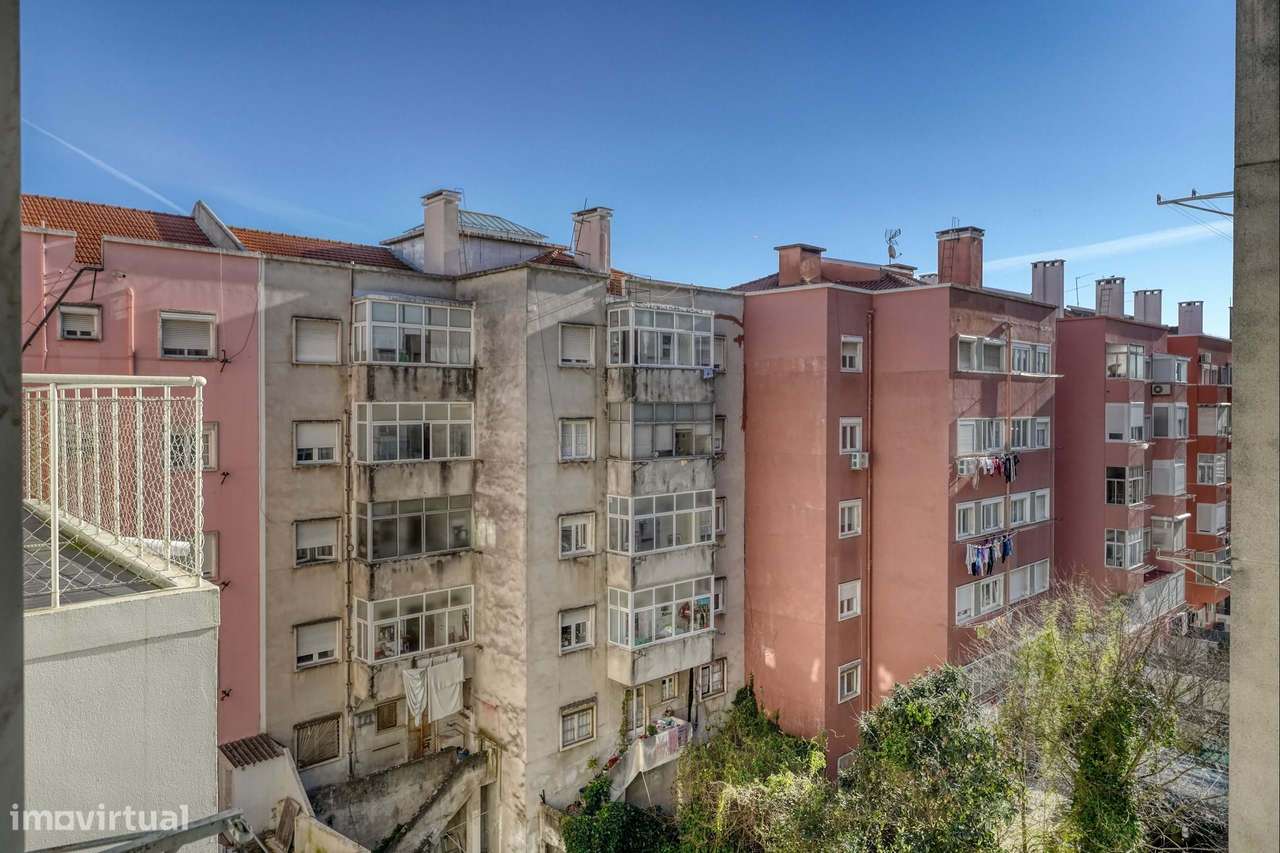 Apartamento com vista desafogada para Monsanto, São Domingos de Benfic-20