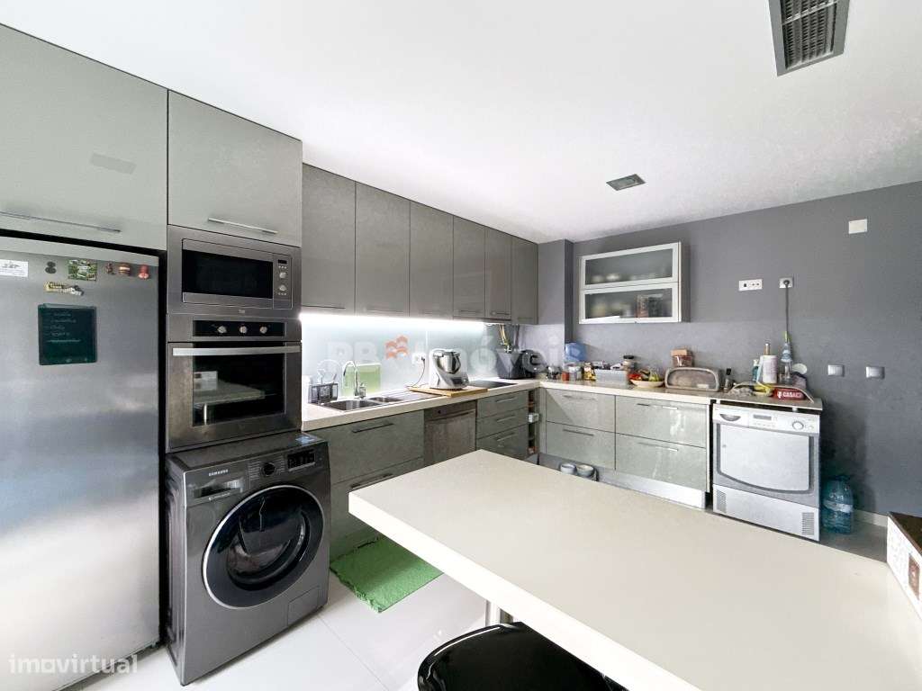 Apartamento T3 em condomínio privado com piscina-41