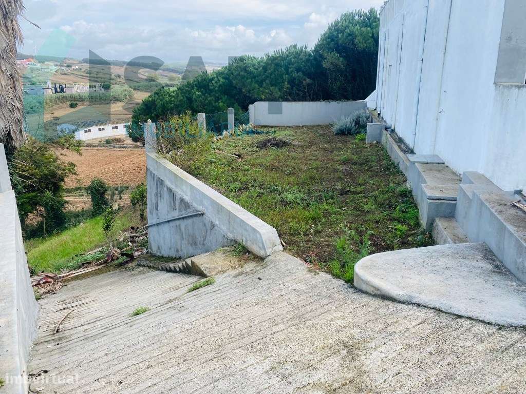 Moradia T3 localizada em Seixal- Lourinhã - Grande imagem: 5/60