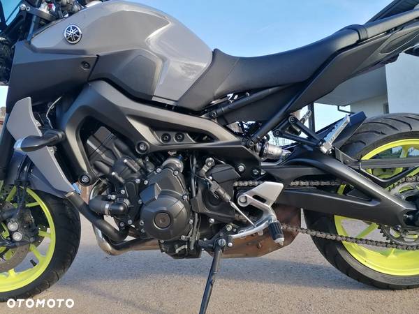 Yamaha MT - 16