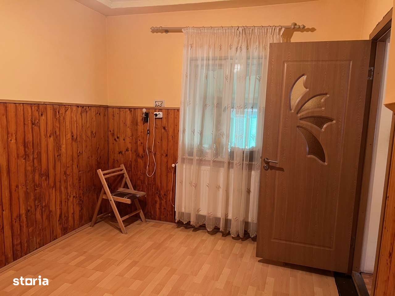 Casa individuala, in cartierul Lazaret cu bucatarie de vara si terasa-6