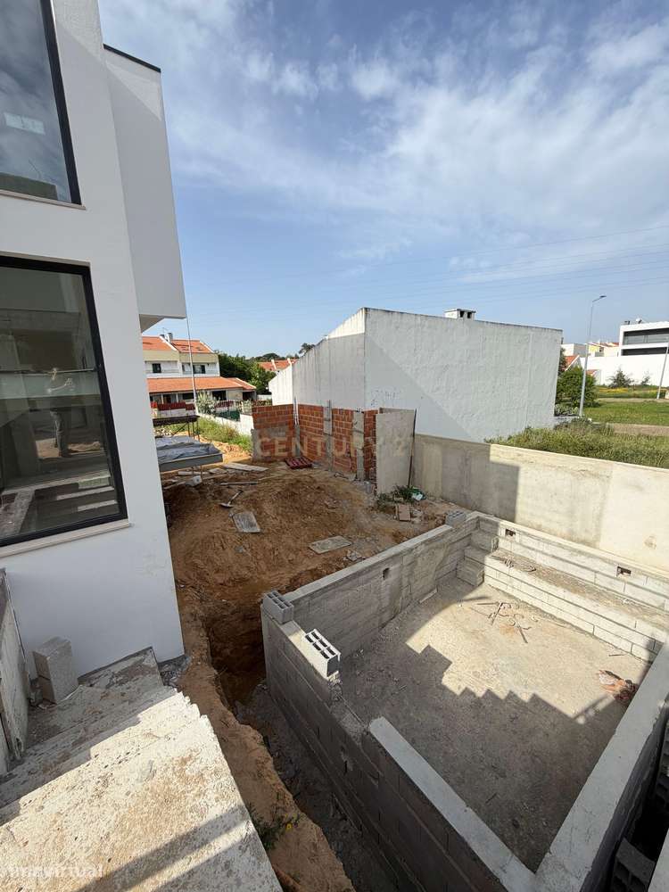 Moradia Nova T3 c/piscina - Foros de Amora-20