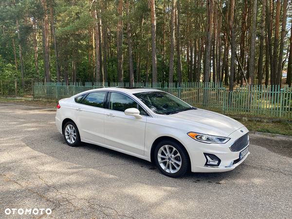 Ford Fusion 2.0 EcoBoost Titanium - 4