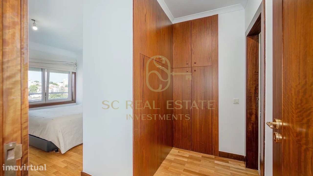 Exclusivo T2 Duplex Recuado, Último Piso, 2 Terraços, Cedofeita-18
