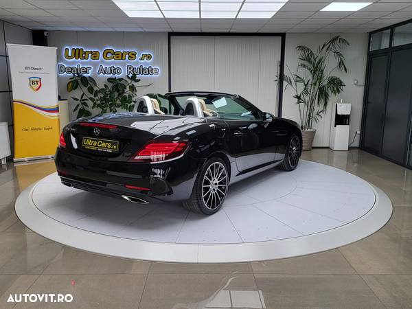 Mercedes-Benz SLC 300 9G-TRONIC - 5