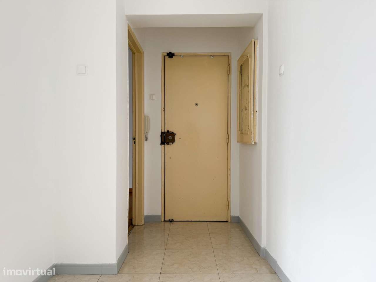 Apartamento T1 com Elevador e Metro a 300m – Reboleira, Amadora - Grande imagem: 5/16