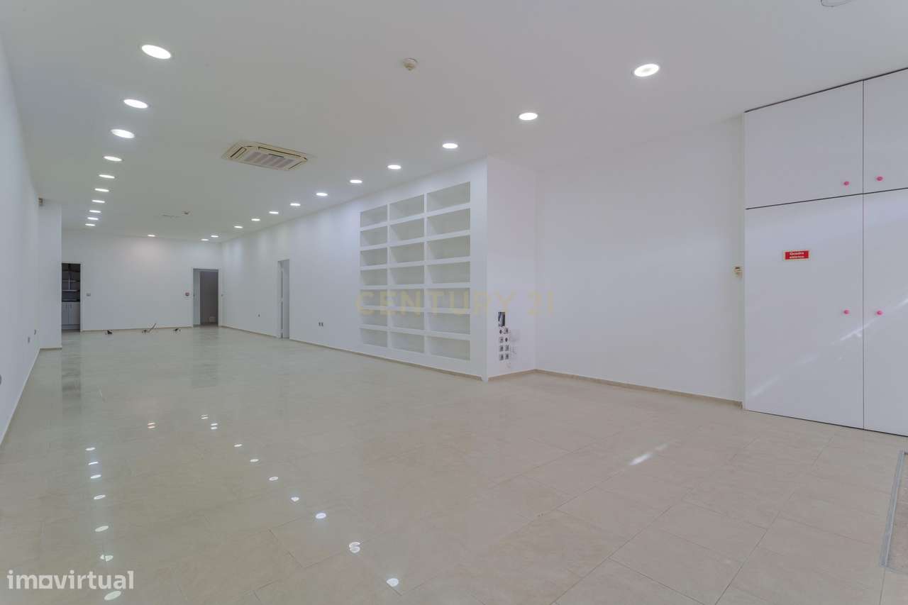 Loja em Almada 136 m2 - Grande imagem: 3/22