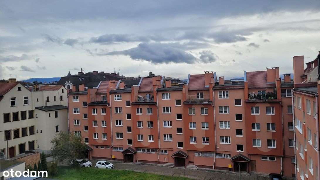 Przy Placu Ratuszowym, słoneczne i z widokiem na góry - Pełny obrazek: 4/15