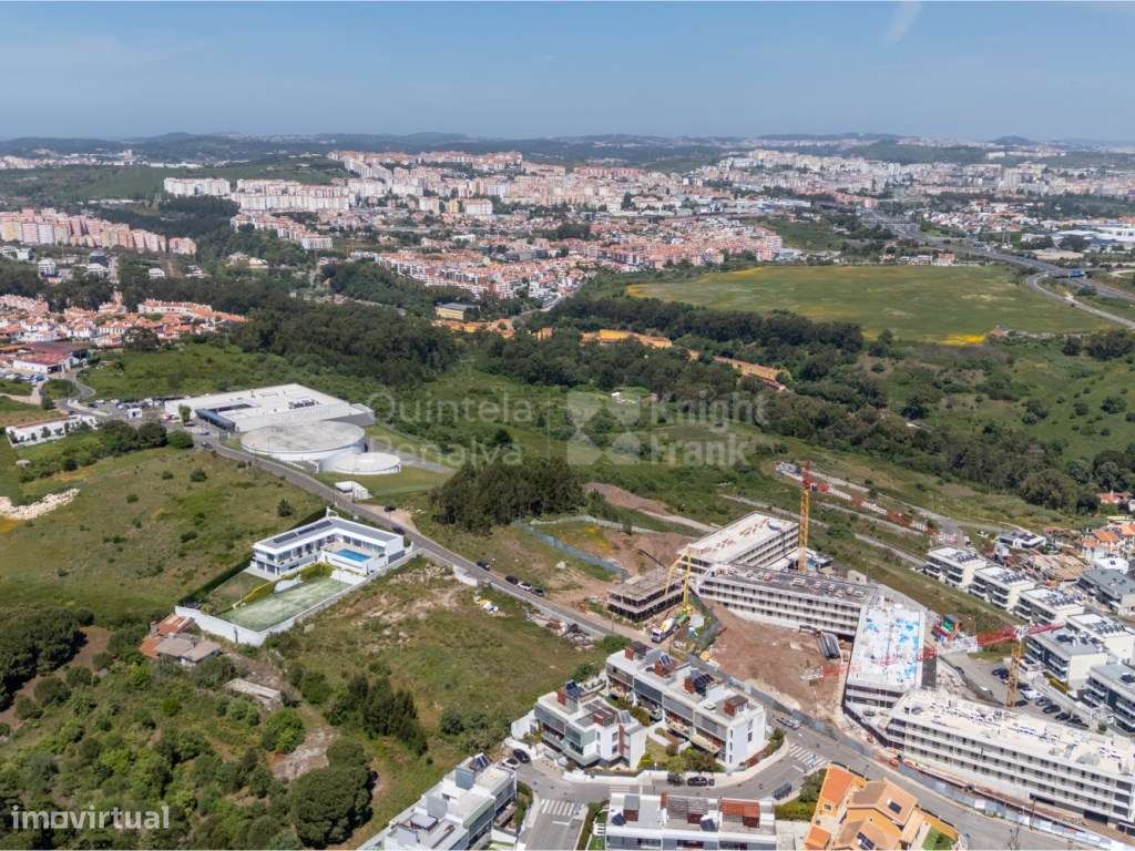 Moradia T5 com piscina e Campo de Padel em Barcarena, Oeiras-17