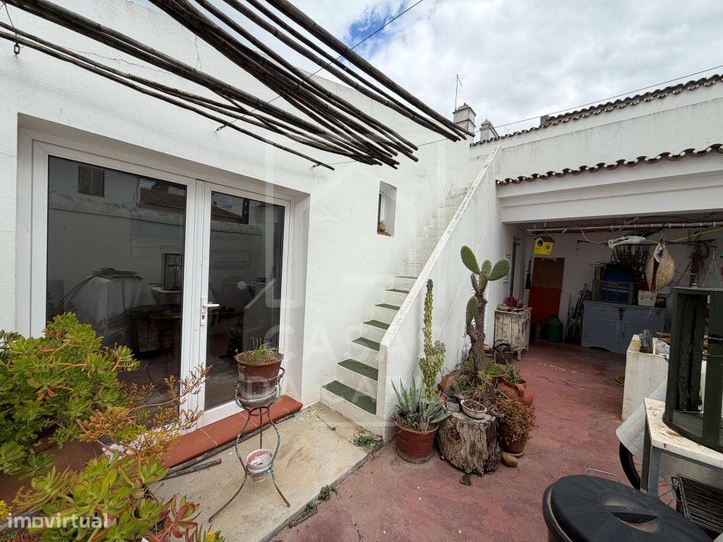 Moradia T5 com quintal e terraço em Vila Alva-29