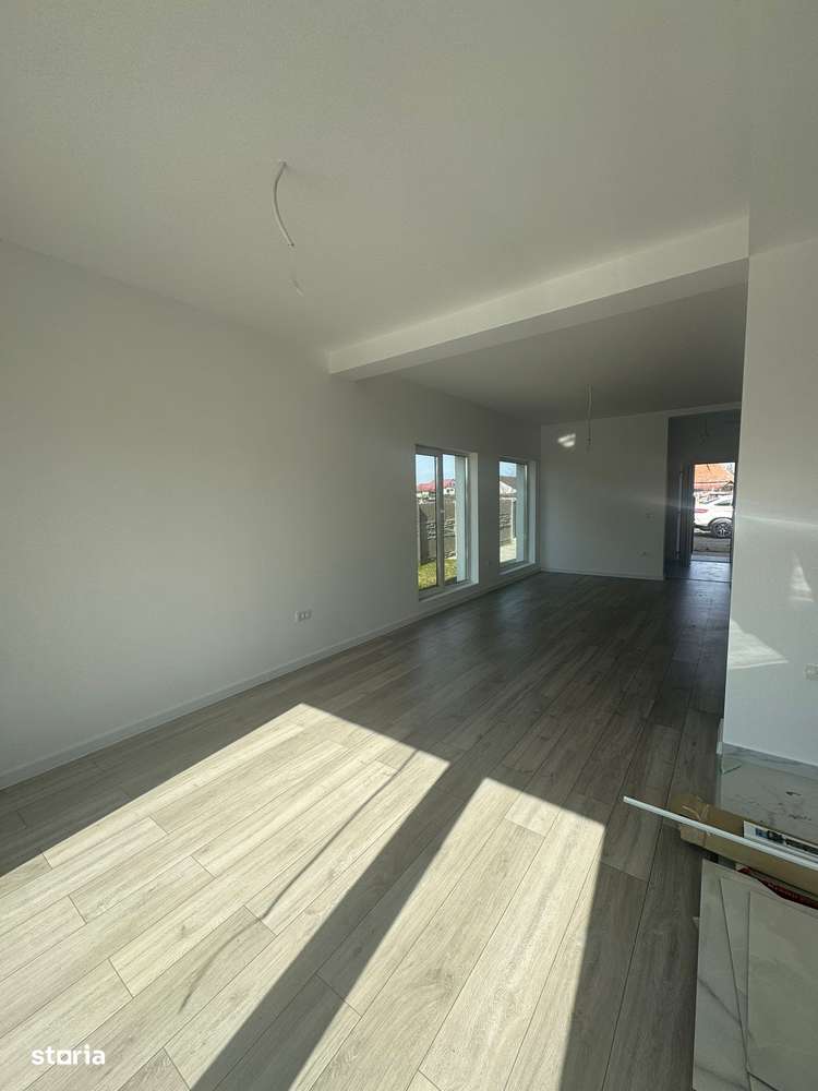 Duplex modern în Moșnița Veche – Asfalt / Toate Utilitatile-4