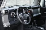 Toyota FJ Cruiser 4.0 4x4 - 26