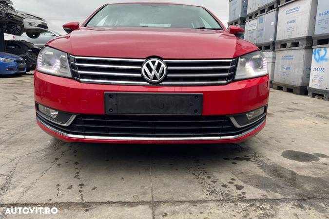 Grila Centrala Bara Fata Passat B7 2015 - 2