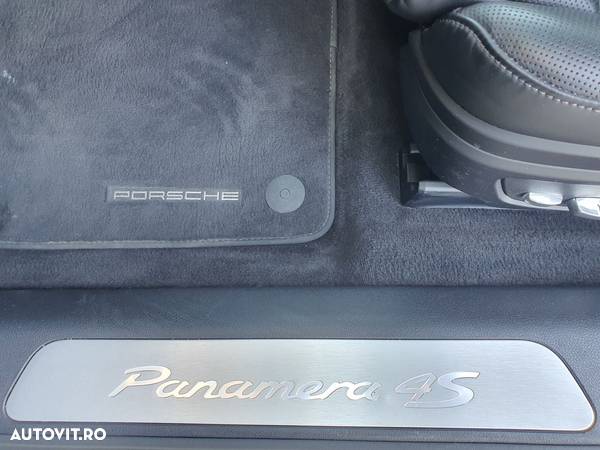 Porsche Panamera 4S PDK - 20