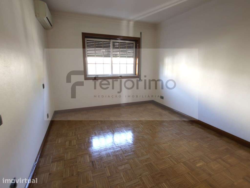 Espetacular Moradia Isolada T4-40