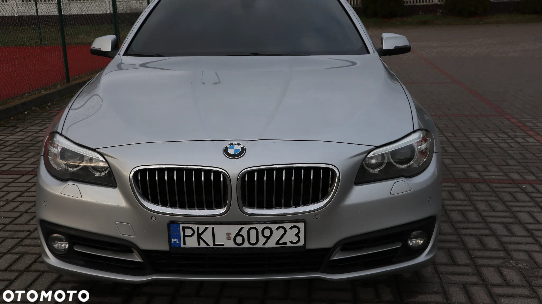 BMW Seria 5 528i xDrive Sport-Aut - 13